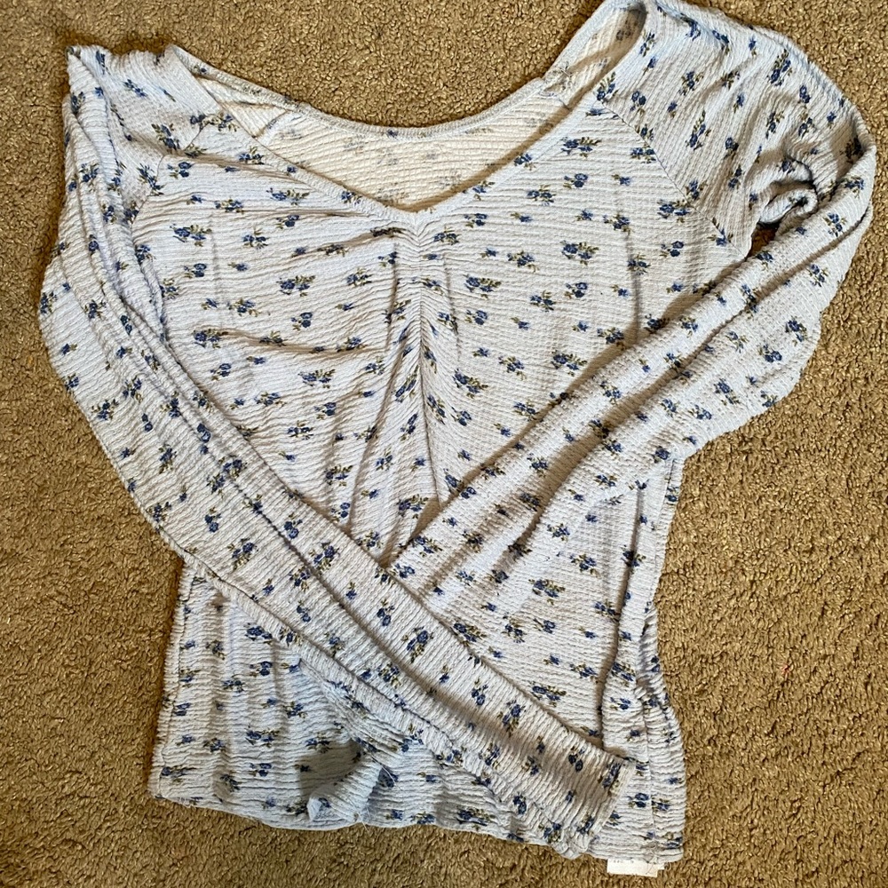 Floral long sleeve v neck